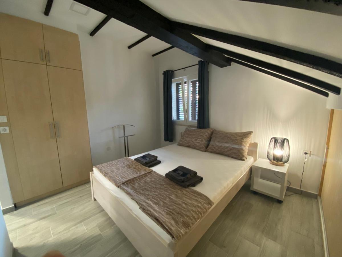 Apartmani Grebaštica Eksteriør billede